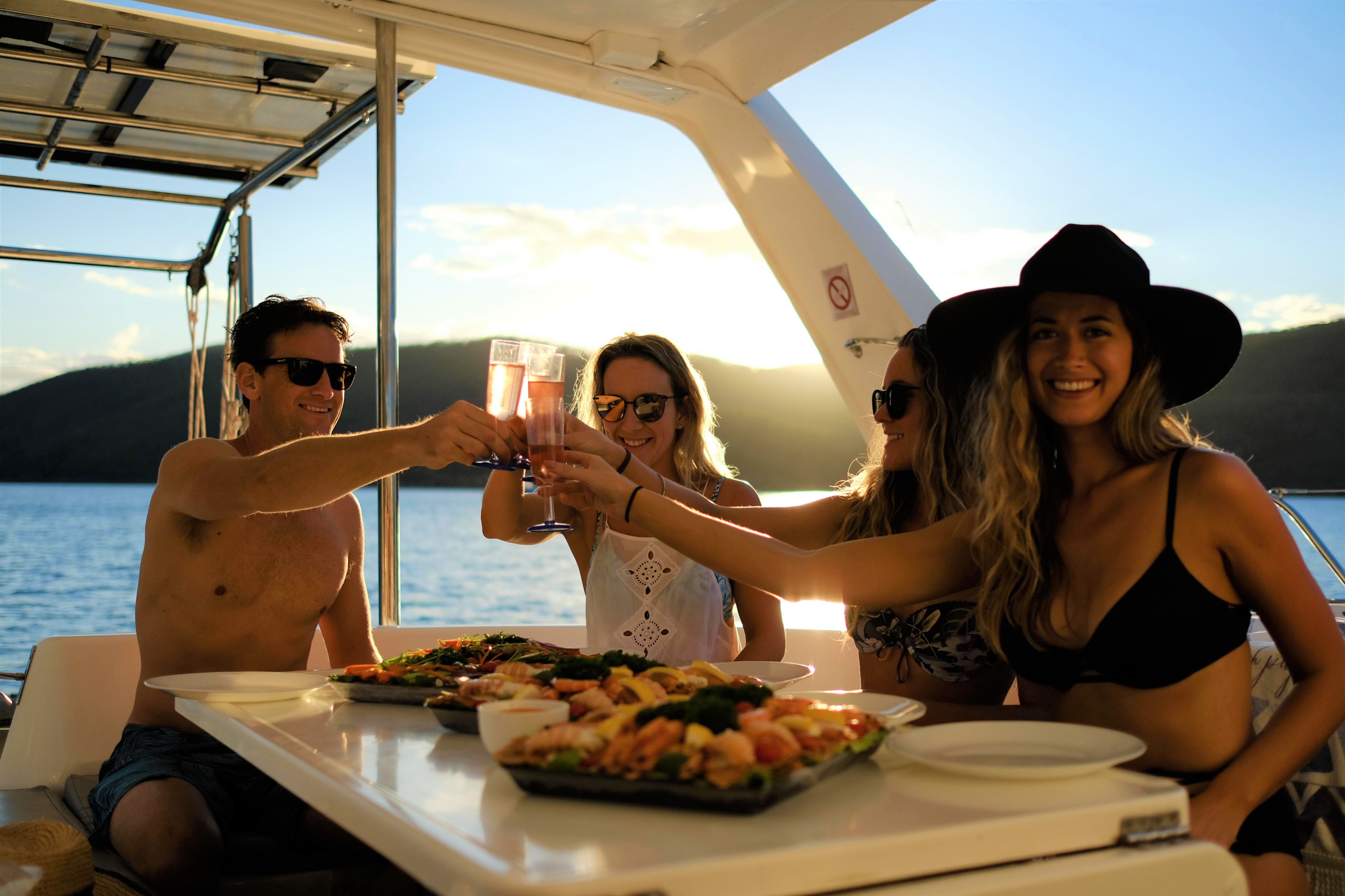 Whitsunday Cruising with friends